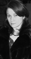 Ирина Глухова: "В телефонных трубках коллег-аналитиков зазвучали угрозы судом и кирпичом, что мне сразу напомнило эпоху "первобытного рынка" VAS".