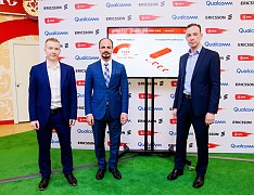 На фото (слева направо): Сергей Воробьев, руководитель отдела архитектурных решений Ericsson; Антон Марченко, директор филиала ПАО