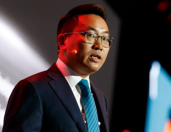 Президент Huawei в регионе Евразия Дэниел Чжоу Президент Huawei в регионе Евразия Дэниел Чжоу