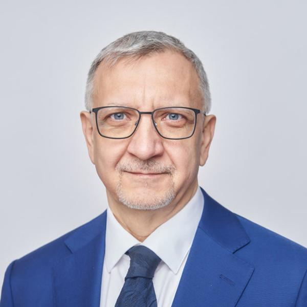 Рустэм Хайретдинов, заместитель генерального директора группы компаний "Гарда" Рустэм Хайретдинов, заместитель генерального директора группы компаний "Гарда"