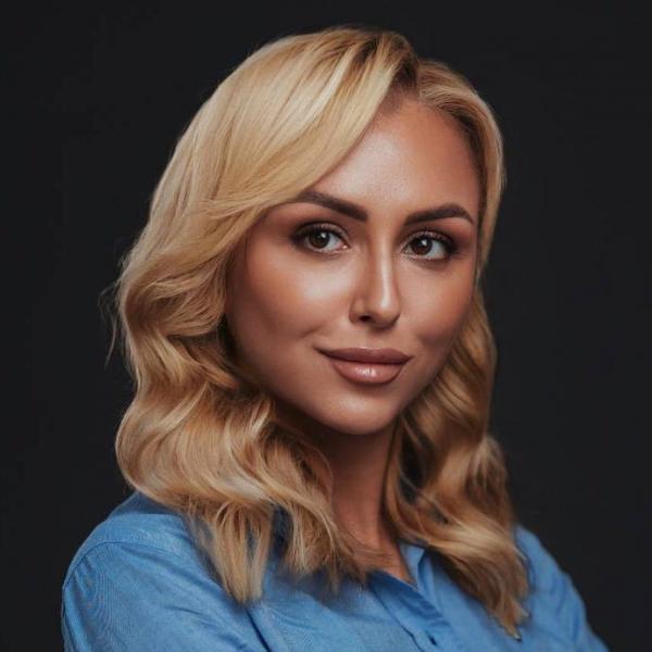 Алена Тараканова, руководитель проектов Компании "Актив" Алена Тараканова, руководитель проектов Компании "Актив"