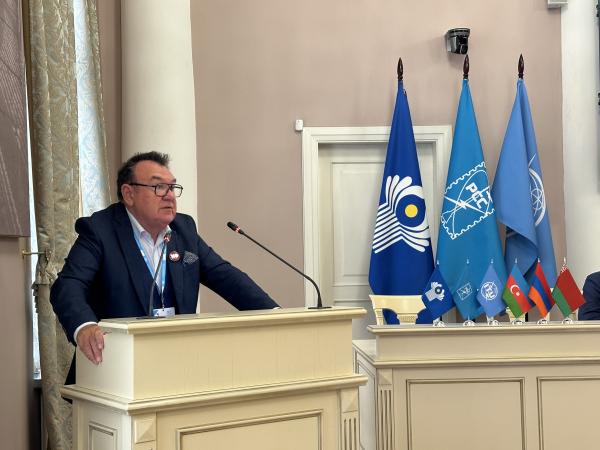 Региональный форум МСЭ "Технологии будущего: искусственный интеллект, метавселенная, голография и другие ИКТ-приложения и услуги. Перспектива 2030". Советник директора "Гейзер-Телеком Евразия" Валерий Тихвинский (фото ComNews) Региональный форум МСЭ "Технологии будущего: искусственный интеллект, метавселенная, голография и другие ИКТ-приложения и услуги. Перспектива 2030". Советник директора "Гейзер-Телеком Евразия" Валерий Тихвинский (фото ComNews)