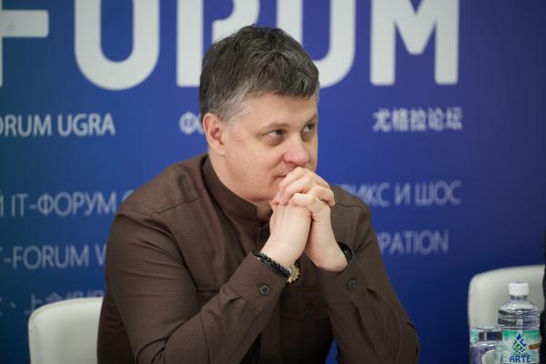 Специальный обозреватель ComNews Антон Кураш: Если мы "задушим" иностранных ИТ-вендоров, они превратятся в зомби и все равно смогут вернуться Специальный обозреватель ComNews Антон Кураш: Если мы "задушим" иностранных ИТ-вендоров, они превратятся в зомби и все равно смогут вернуться