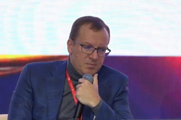 Международная конференция Satcomrus 2025. На фото: заместитель министра цифрового развития, связи и массовых коммуникаций РФ (Минцифры) Дмитрий Угнивенко (Фото ComNews) Международная конференция Satcomrus 2025. На фото: заместитель министра цифрового развития, связи и массовых коммуникаций РФ (Минцифры) Дмитрий Угнивенко (Фото ComNews)